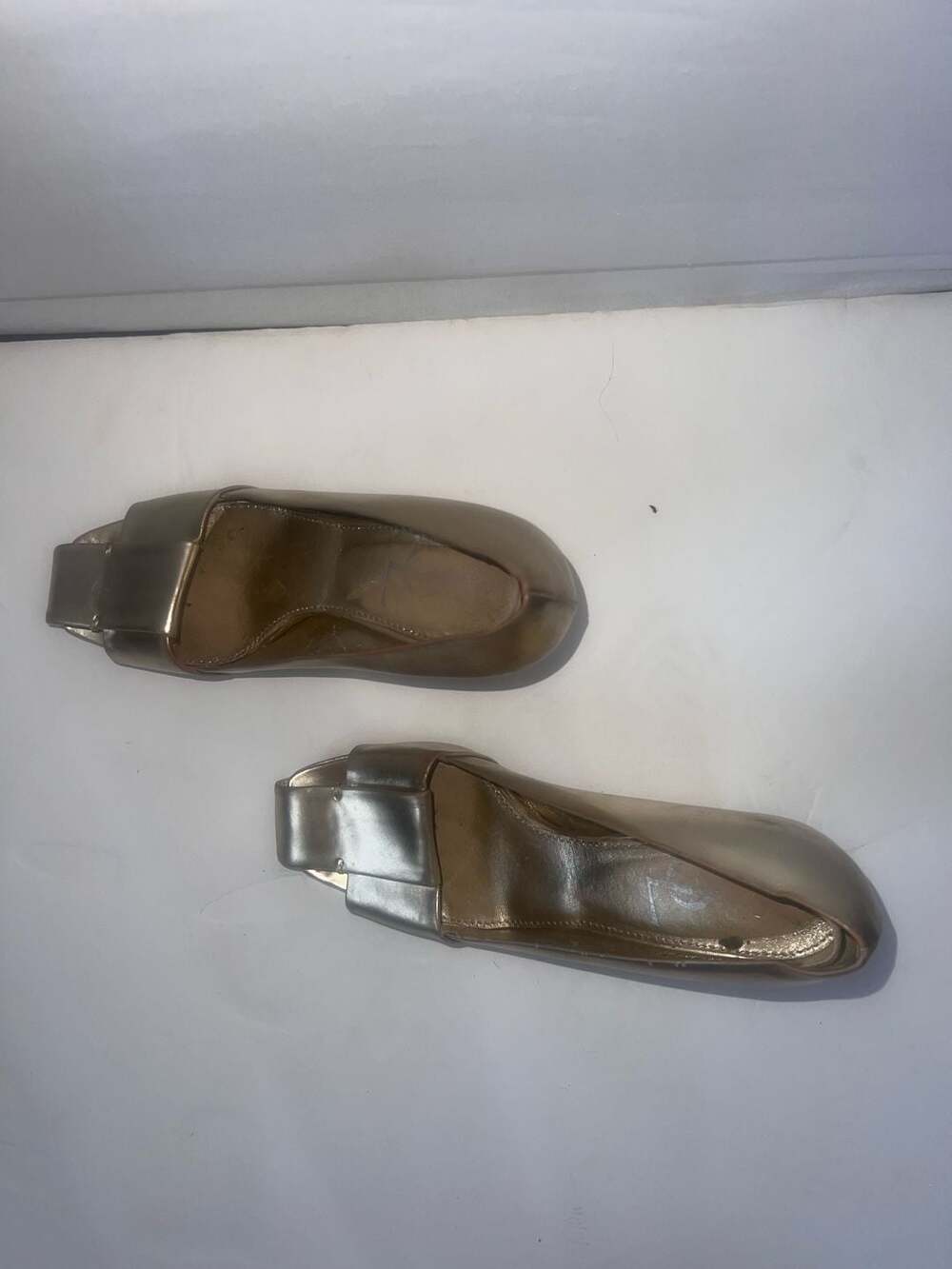 Yves Saint Laurent Dada Metallic Gold Peep Toe Semi-Wedge Pumps Size 39 - Picture 3 of 11